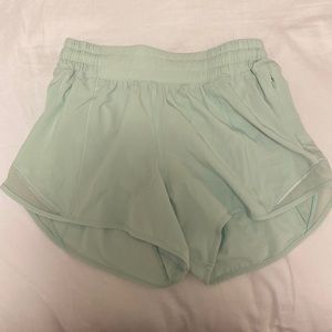 Brand new lululemon size 4 hotty hot shorts in delicate mint